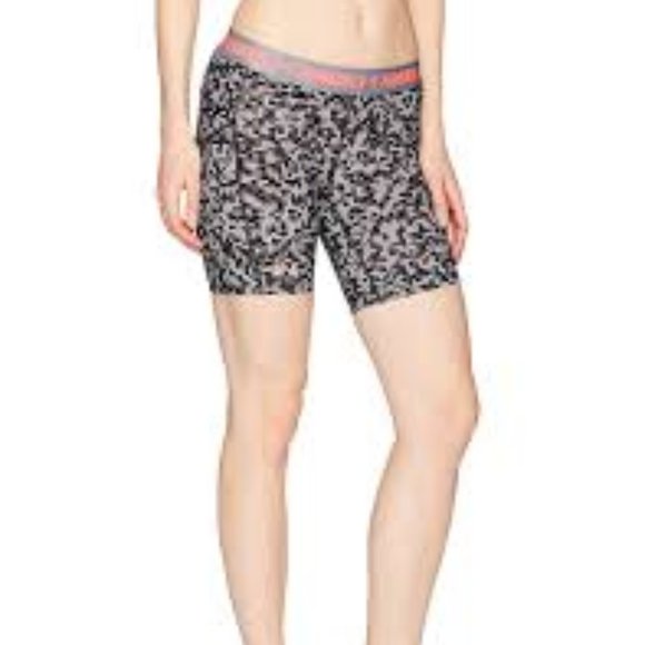 UNDER ARMOUR Strike Zone Slider Women's Softball S - Picture 1 of 6
